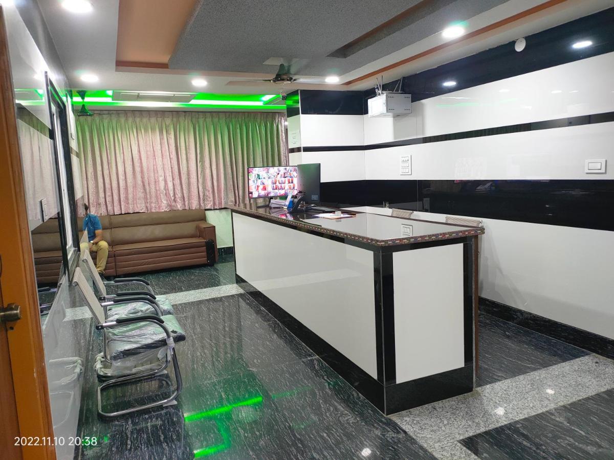 Hotel New Maruthi Inn, Lb Nagar حيدر أباد المظهر الخارجي الصورة