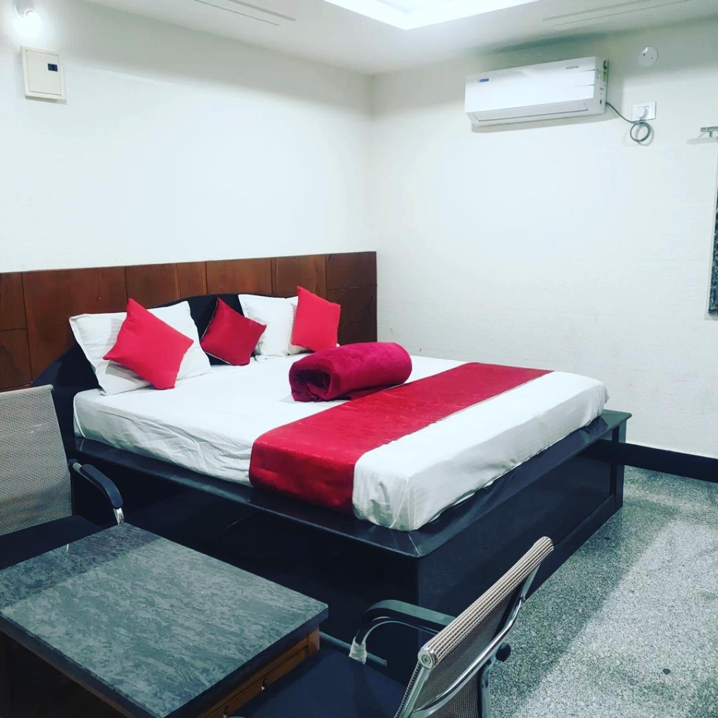 Hotel New Maruthi Inn, Lb Nagar حيدر أباد المظهر الخارجي الصورة